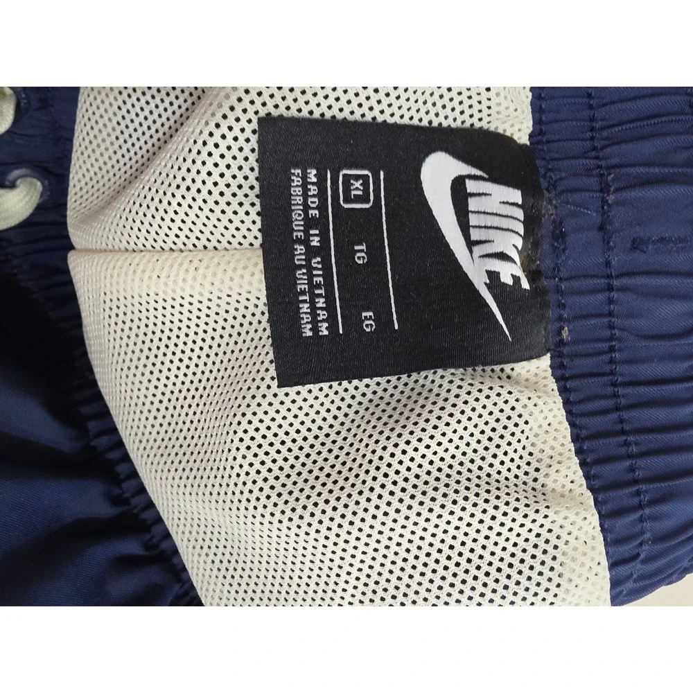 Nike Mens Loose Fit Colorblock Shorts Navy Blue Cream XL Above Knee Woven Mesh